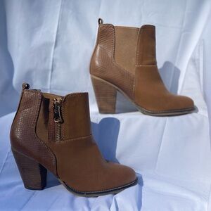 Aldo Women’s Brown Ankle Boots Size 8